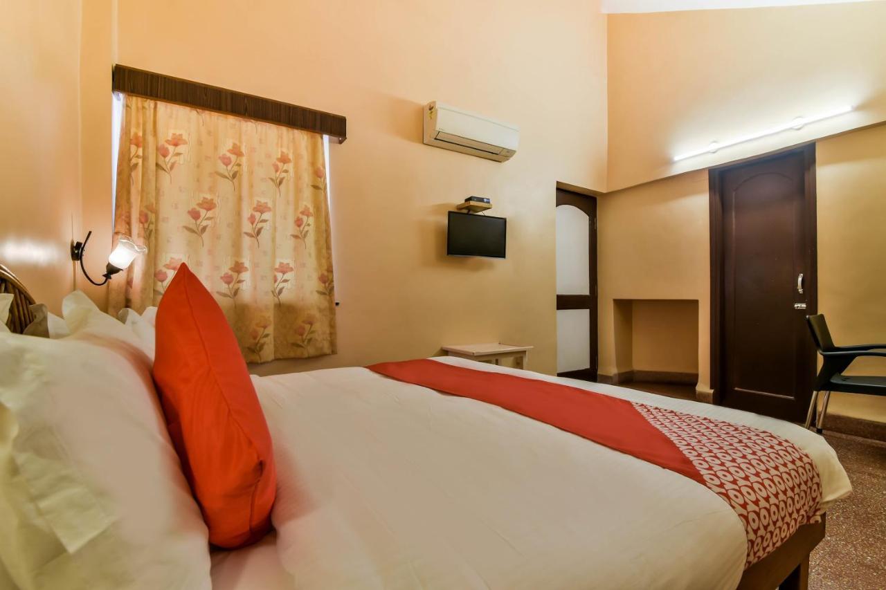 Oyo 807 Hotel Gopika International Goa Buitenkant foto